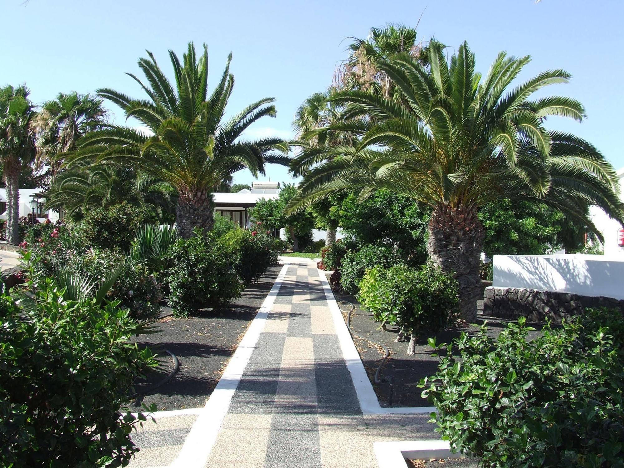 Playa Limones Bungalows Playa Blanca  Exterior photo